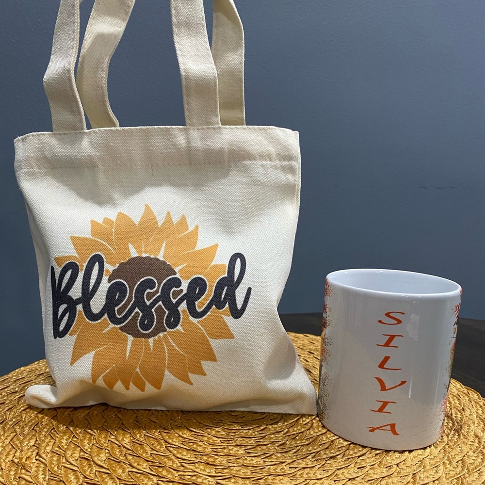 Personalized tote with matching coffee mug 🥰